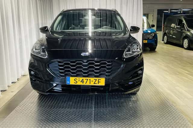 Ford Kuga (2023) thumbnail 7
