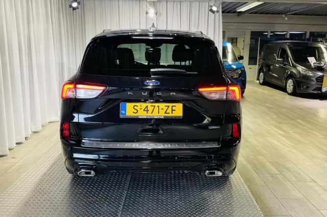 Ford Kuga (2023) thumbnail 8