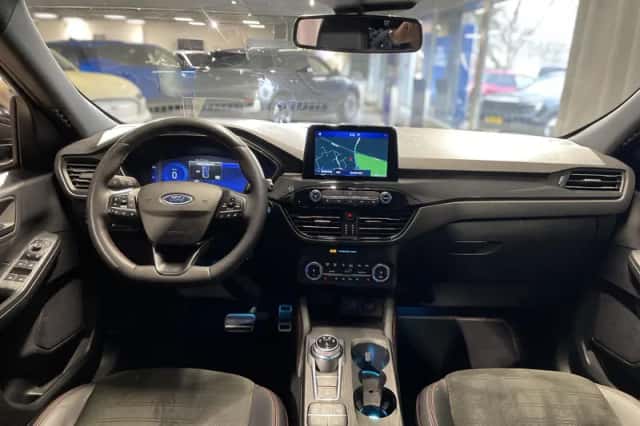 Ford Kuga (2023) thumbnail 10