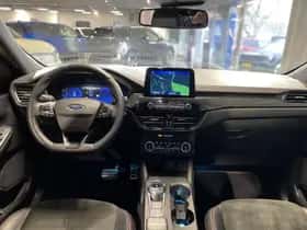Ford Kuga (2023) thumbnail 10