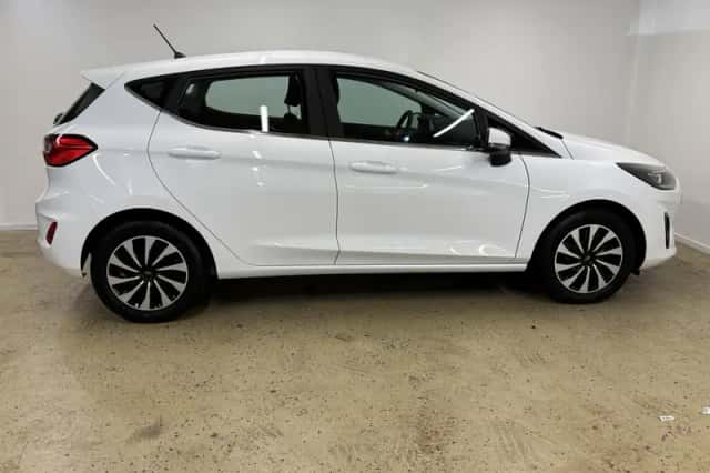 Ford Fiesta (2022) thumbnail 4