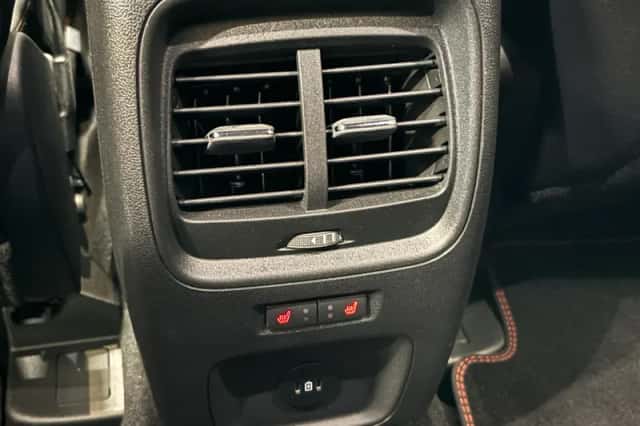 Ford Kuga (2023) thumbnail 11