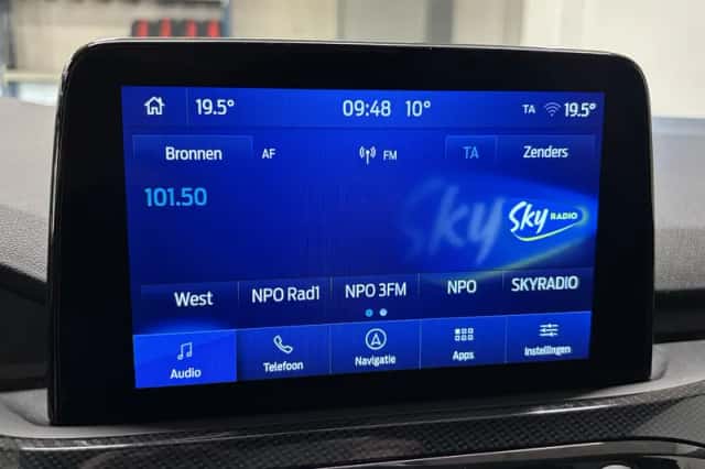 Ford Kuga (2023) thumbnail 14