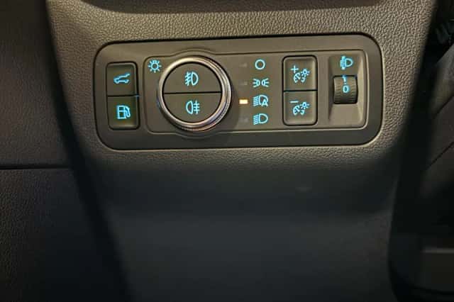 Ford Kuga (2023) thumbnail 18