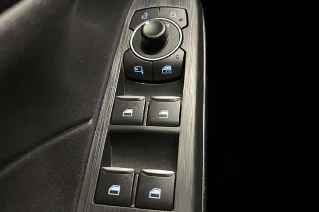 Ford Kuga (2023) thumbnail 19