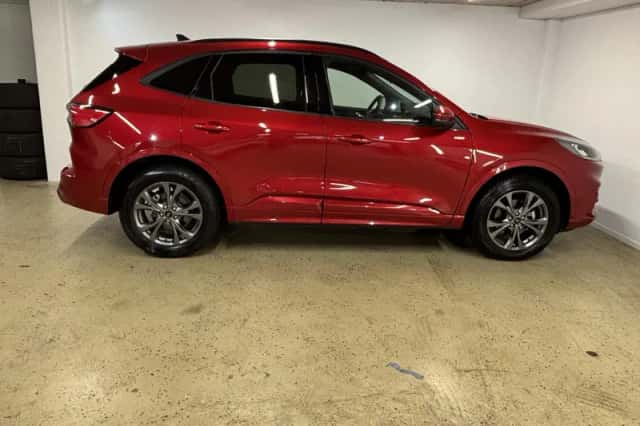 Ford Kuga (2023) thumbnail 25