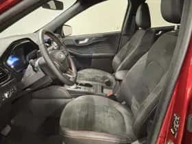 Ford Kuga (2023) thumbnail 8
