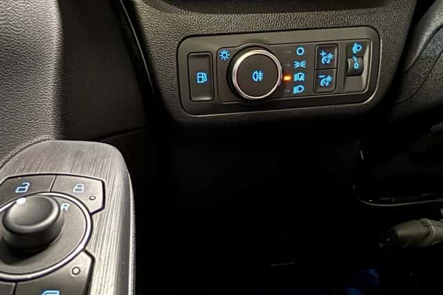 Ford Kuga (2025) thumbnail 11