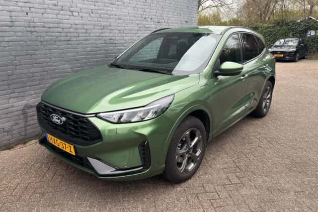 Ford Kuga (2025) thumbnail 3