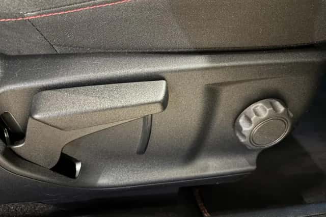 Ford Kuga (2025) thumbnail 8