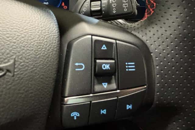 Ford Kuga (2025) thumbnail 9