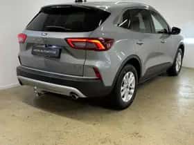 Ford Kuga (2024) thumbnail 2