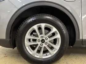 Ford Kuga (2024) thumbnail 4