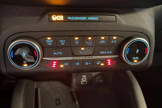 Ford Kuga (2024) thumbnail 10
