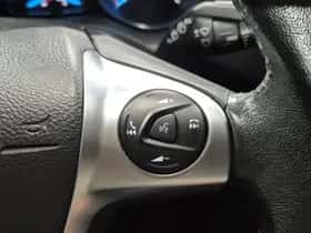 Ford Kuga (2016) thumbnail 13