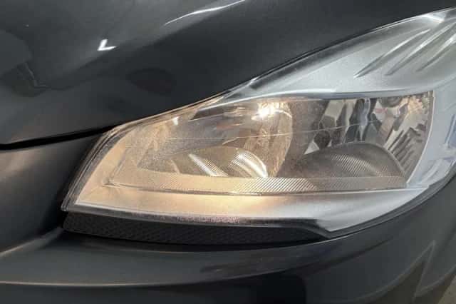 Ford Kuga (2016) thumbnail 16