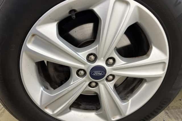 Ford Kuga (2016) thumbnail 17