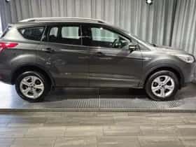 Ford Kuga (2016) thumbnail 18