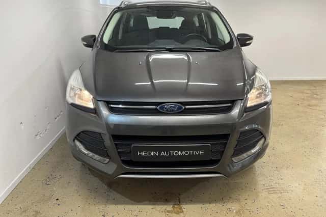 Ford Kuga (2016) thumbnail 22