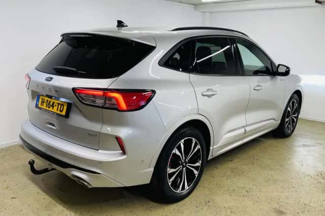 Ford Kuga (2020) thumbnail 2