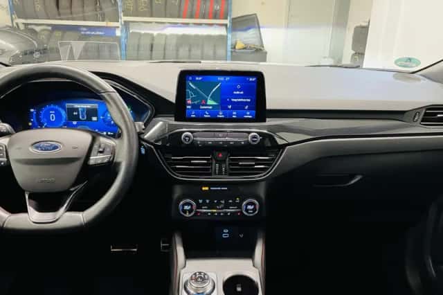 Ford Kuga (2020) thumbnail 3