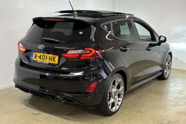 Ford Fiesta (2022) thumbnail 2
