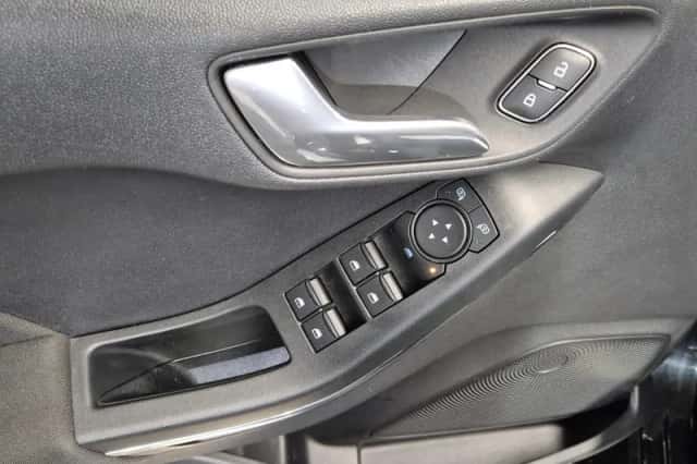 Ford Fiesta (2022) thumbnail 9