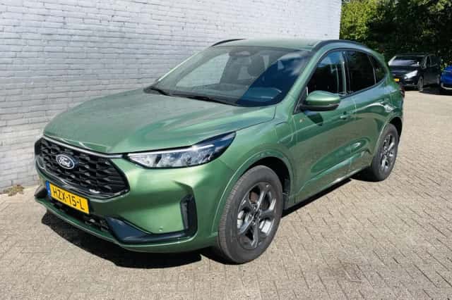 Ford Kuga (2025) thumbnail 4
