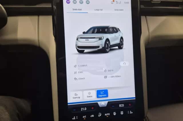 Ford Explorer (2024) thumbnail 2