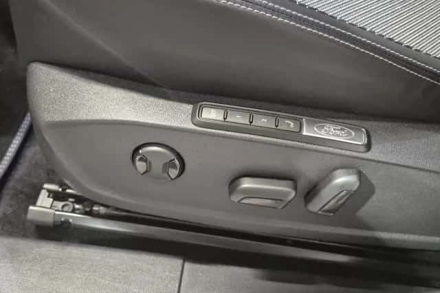Ford Explorer (2024) thumbnail 15