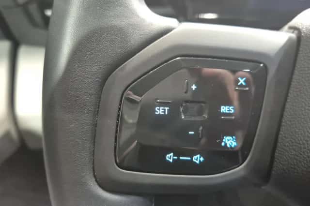 Ford Explorer (2024) thumbnail 10