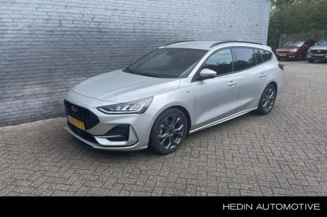 Ford Focus (2025) thumbnail 1