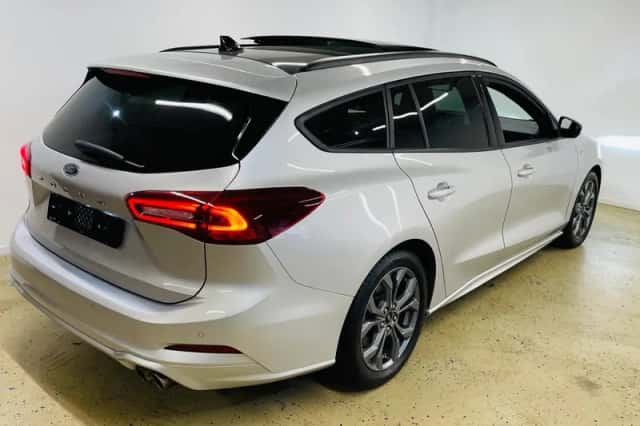 Ford Focus (2025) thumbnail 2