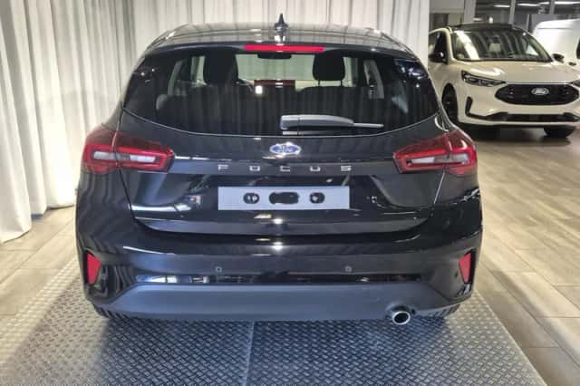 Ford Focus (2025) thumbnail 7