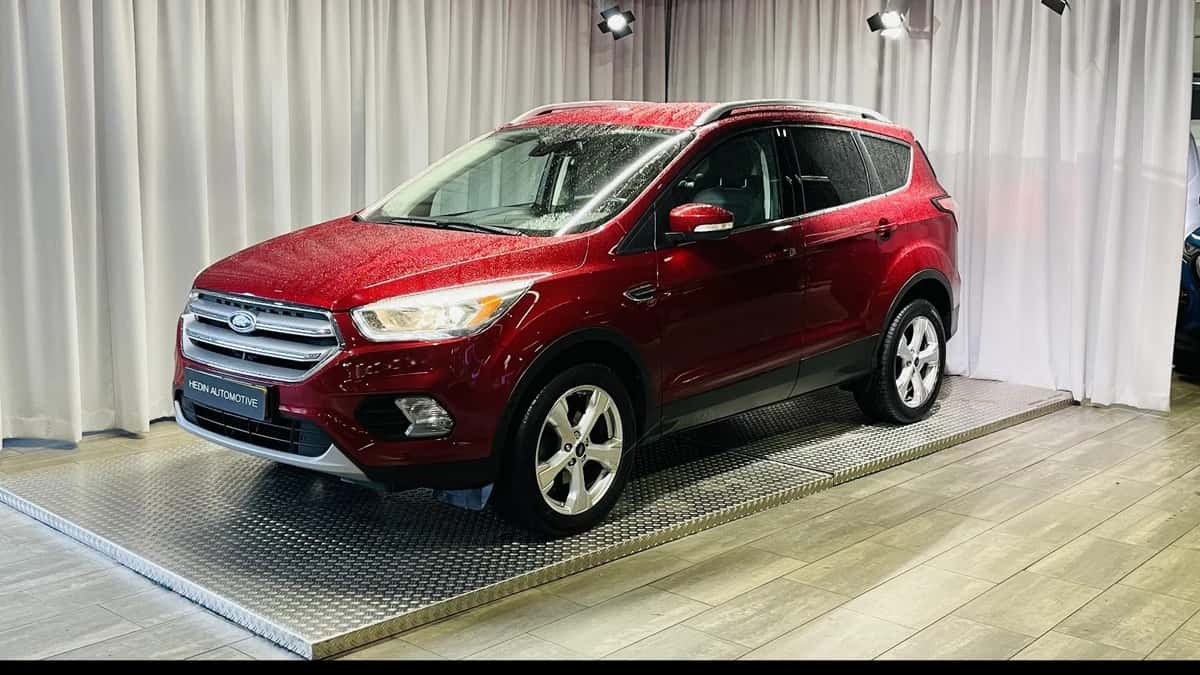 Ford Kuga (2017) — foto 1