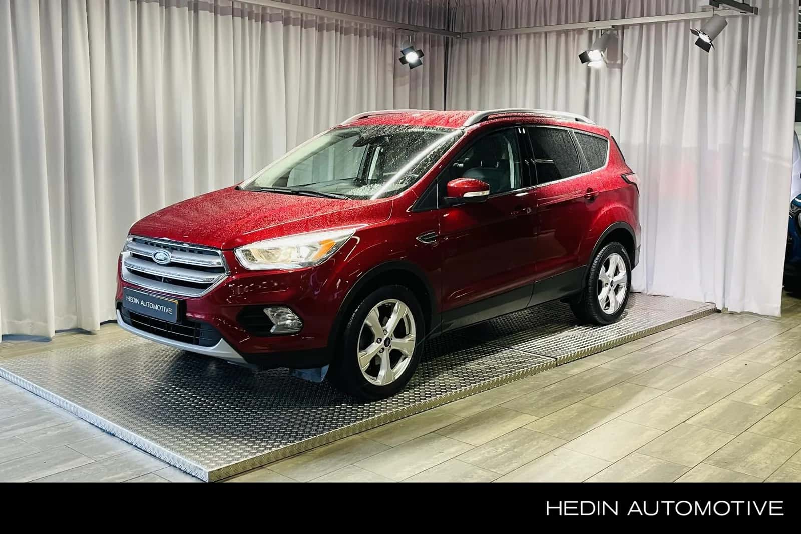 Ford Kuga (2017) — foto 1