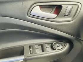 Ford Kuga (2017) thumbnail 27