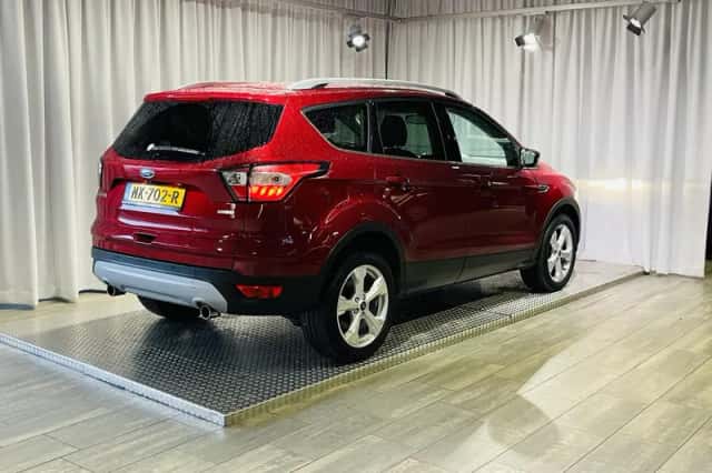 Ford Kuga (2017) thumbnail 33