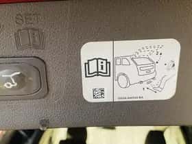 Ford Kuga (2017) thumbnail 6