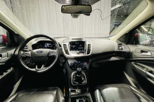 Ford Kuga (2017) thumbnail 10