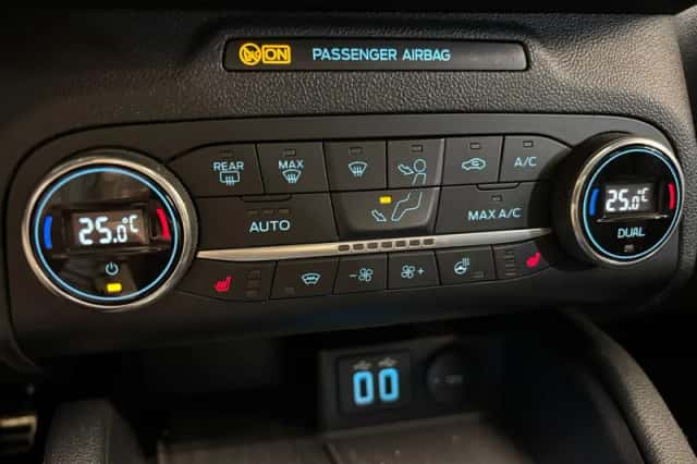 Ford Kuga (2023) thumbnail 11