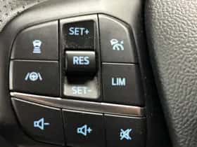 Ford Kuga (2023) thumbnail 14