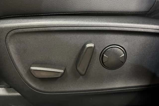Ford Kuga (2023) thumbnail 17