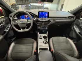 Ford Kuga (2023) thumbnail 3