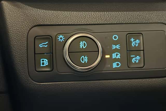 Ford Kuga (2023) thumbnail 27