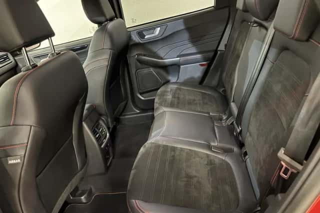 Ford Kuga (2023) thumbnail 33