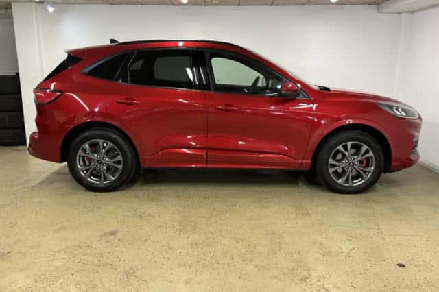 Ford Kuga (2023) thumbnail 7