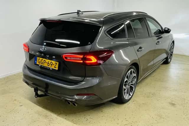 Ford Focus (2024) thumbnail 2