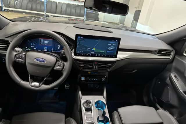 Ford Kuga (2026) thumbnail 3