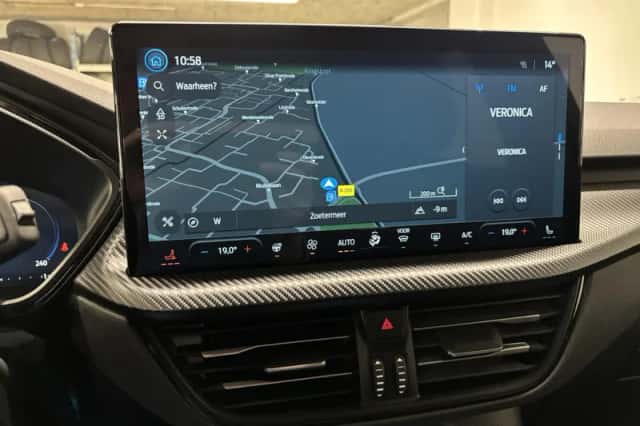 Ford Kuga (2025) thumbnail 16
